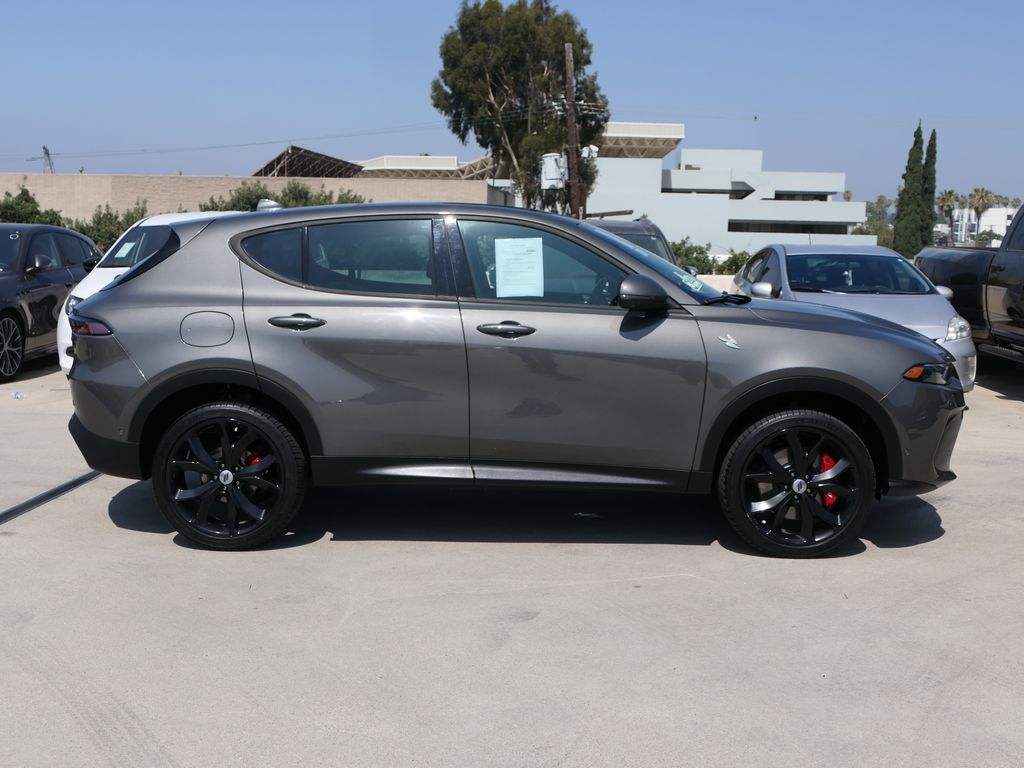 2023 Dodge Hornet GT Plus photo 2