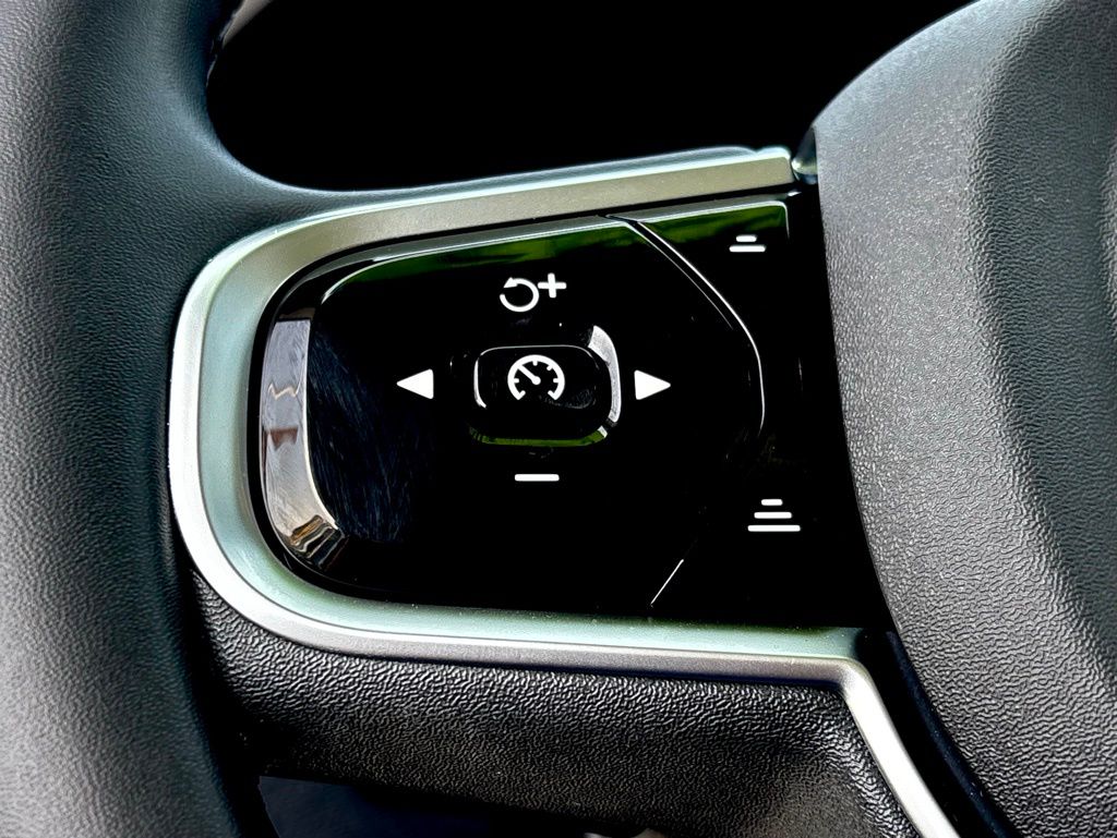 2025 Volvo XC60 Ultra - Photo 19