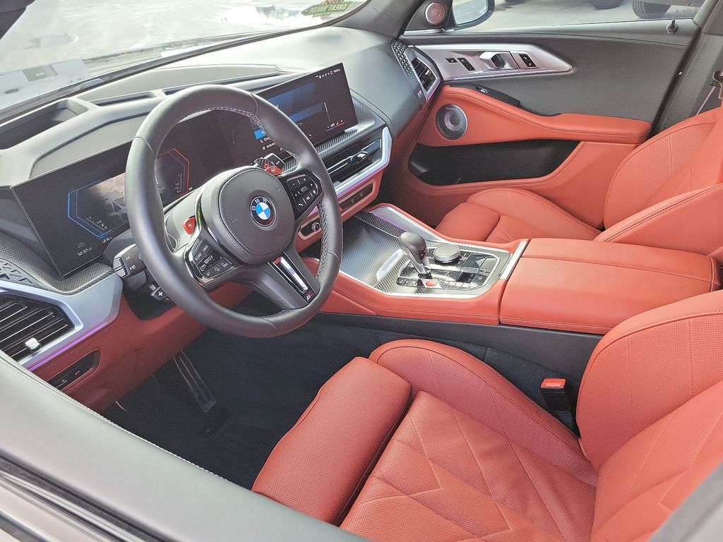 2025 Bmw XM photo 3