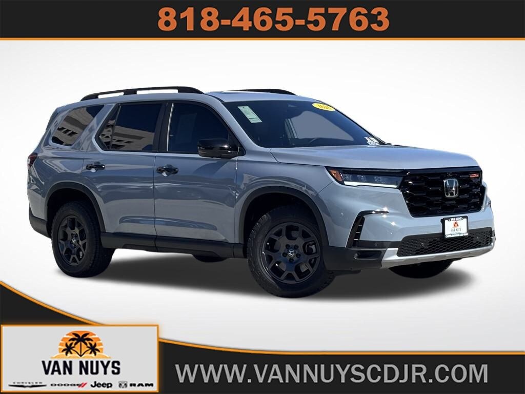 Used 2025 Honda Pilot TrailSport SUV