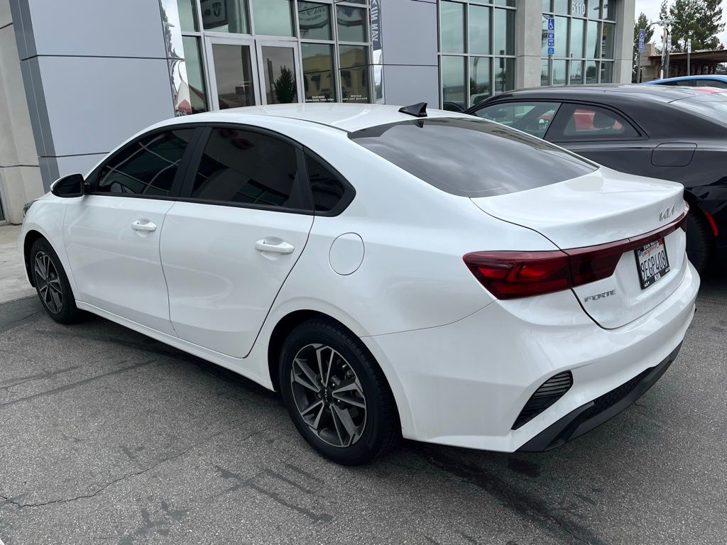 2023 Kia Forte LXS photo 3