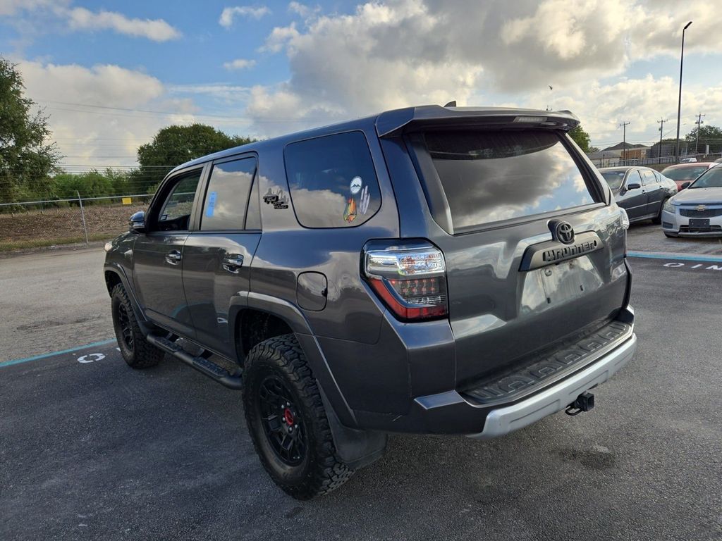 2019 Toyota 4Runner TRD photo 3