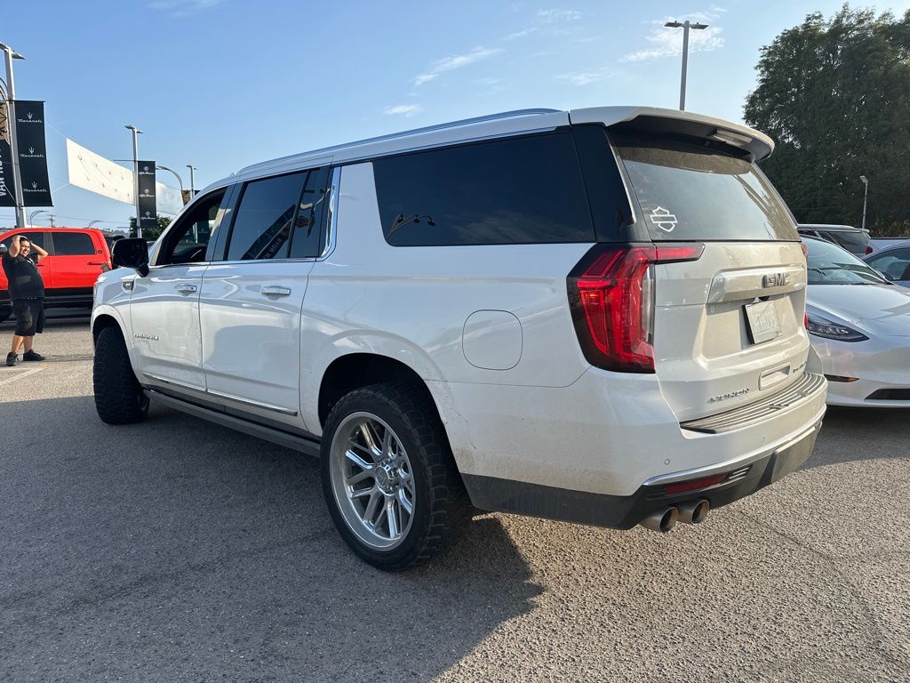 2023 Gmc Yukon XL Denali photo 3