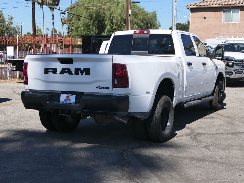 2025 Ram 3500 Tradesman photo 2