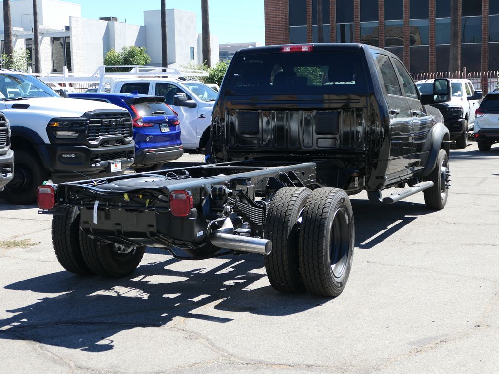 2026 Ram 5500 Tradesman photo 2