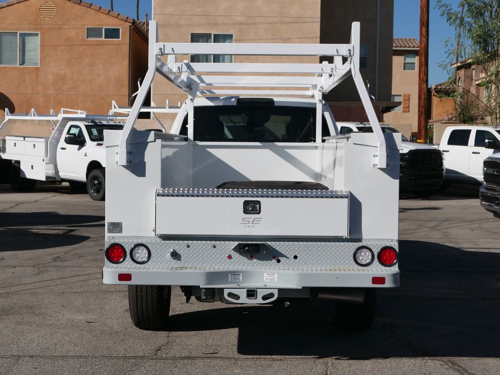 2026 Ram 3500 Tradesman photo 4