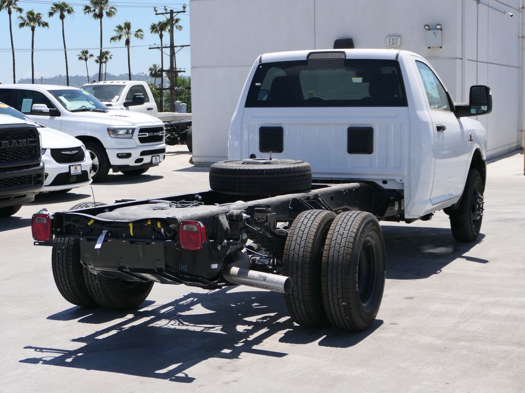 2025 Ram 3500 Tradesman Big Horn photo 3