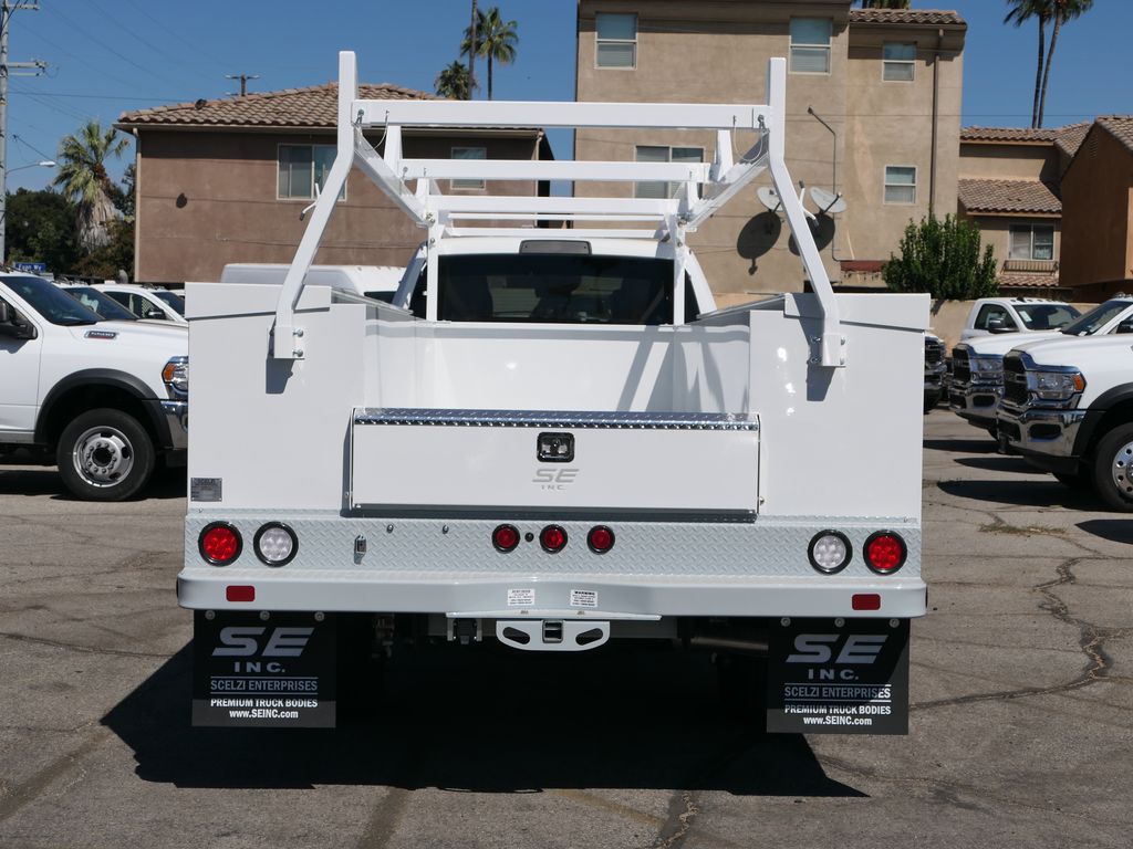 2026 Ram 5500 Tradesman photo 4