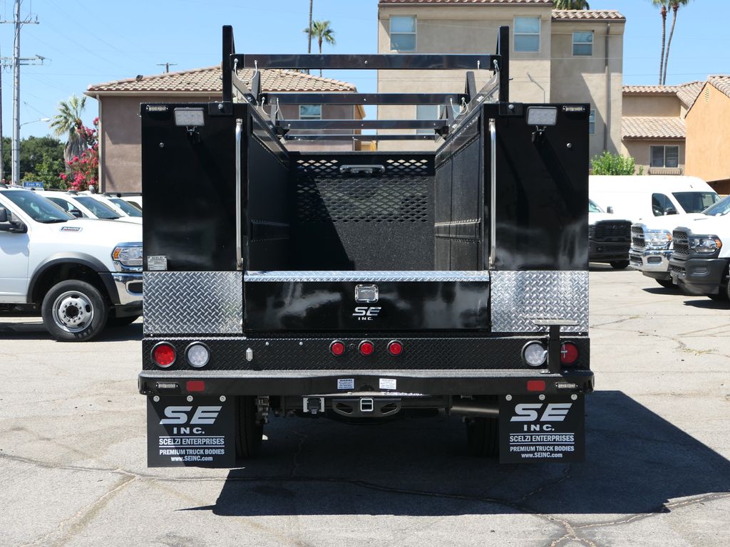 2025 Ram 5500 Tradesman photo 3