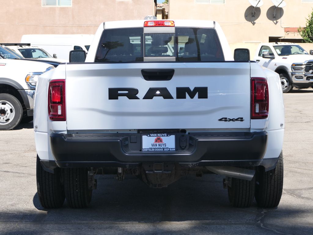 2025 Ram 3500 Tradesman photo 4