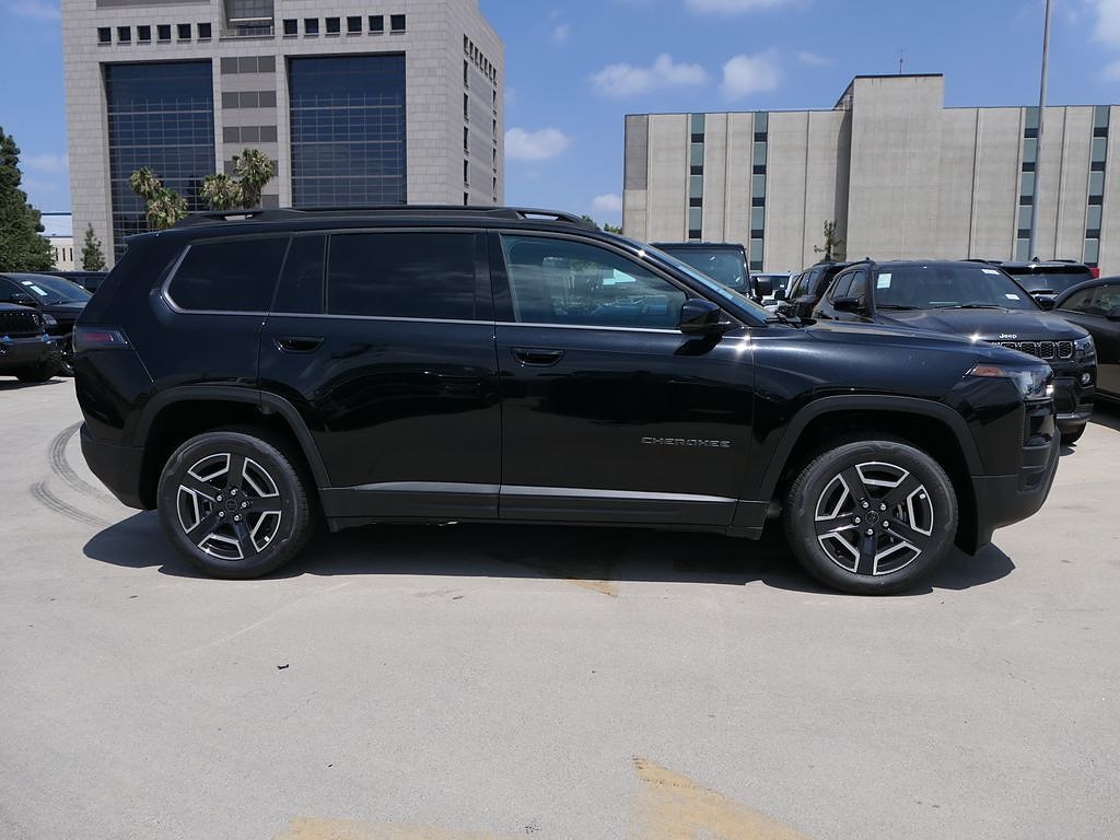 New 2026 Jeep Cherokee Laredo/Limited SUV