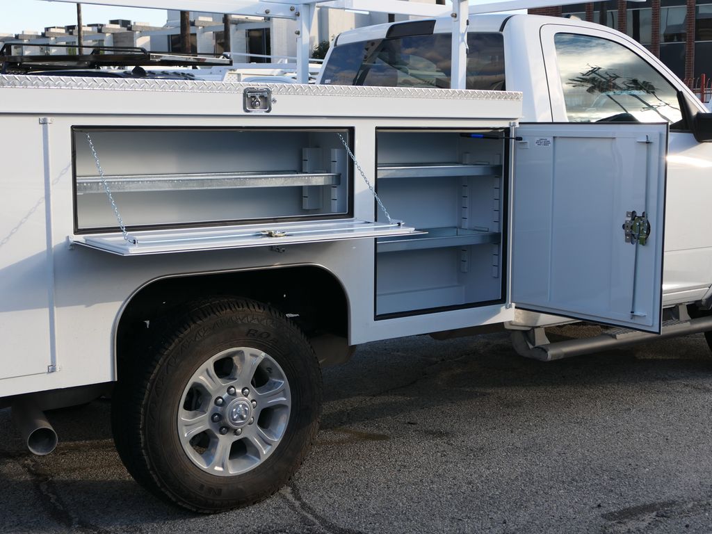 2026 Ram 3500 Tradesman Big Horn photo 3