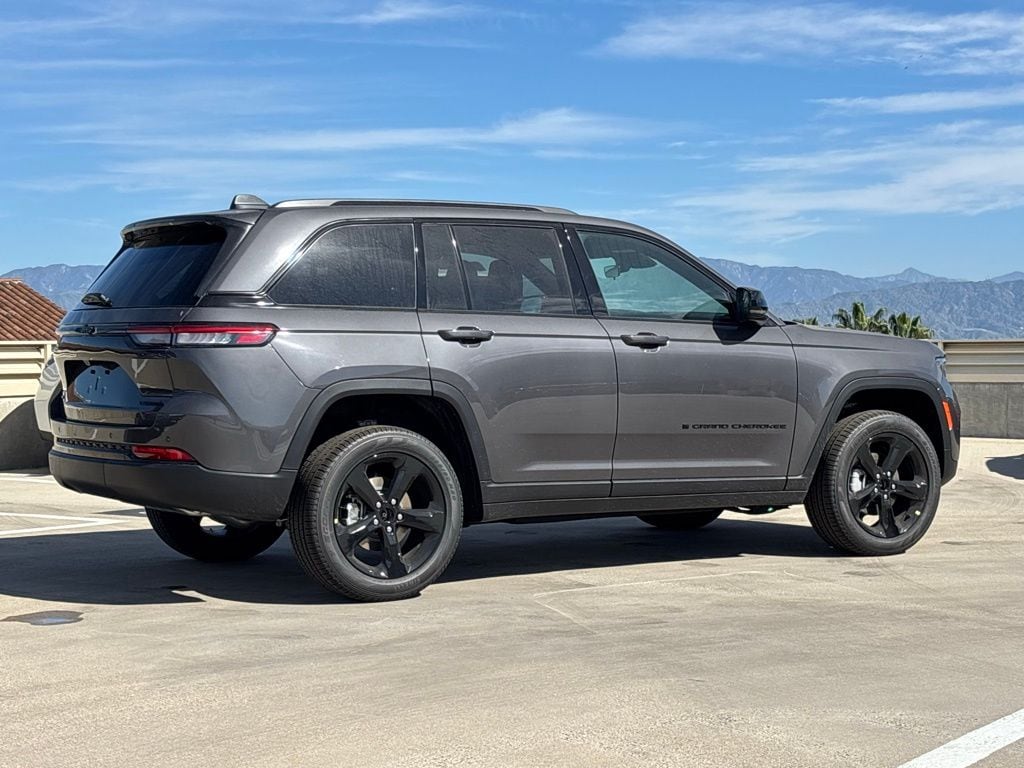 New 2025 Jeep Grand Cherokee Limited SUV