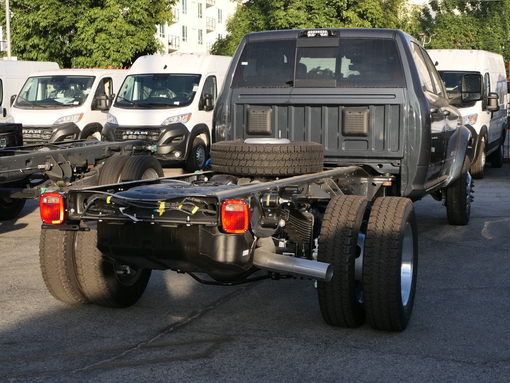 2026 Ram 5500 Tradesman photo 2