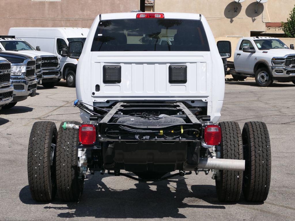 2026 Ram 5500 Tradesman photo 3