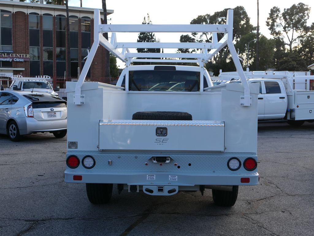 2026 Ram 3500 Tradesman photo 4