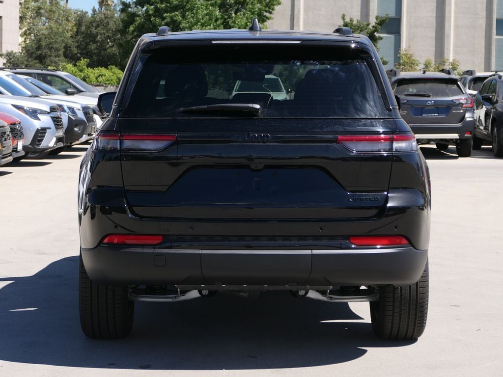 New 2025 Jeep Grand Cherokee Limited SUV