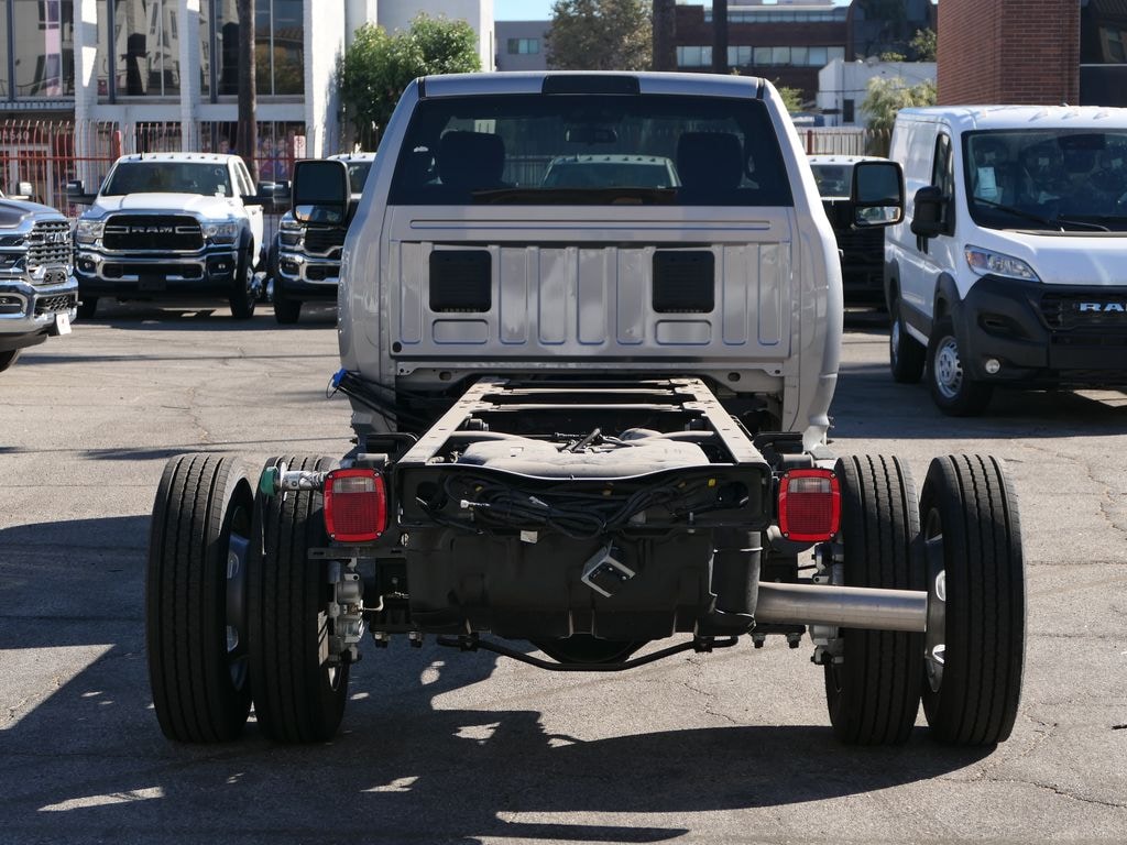 New 2024 Ram 4500 Chassis Cab Tradesman/SLT Truck Standard Cab