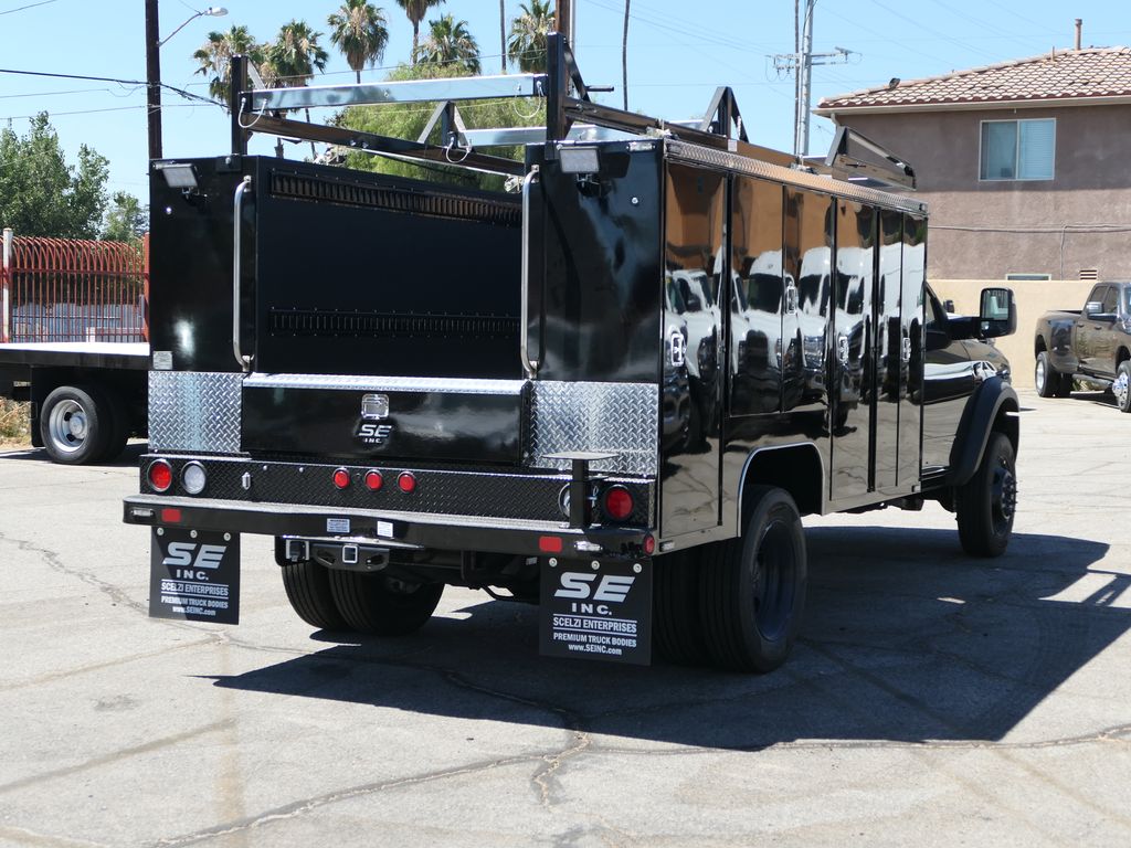 2025 Ram 5500 Tradesman photo 2
