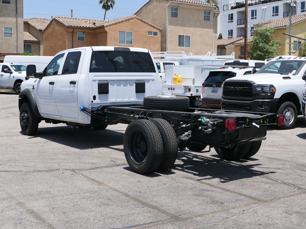 2025 Ram 5500 Tradesman photo 4