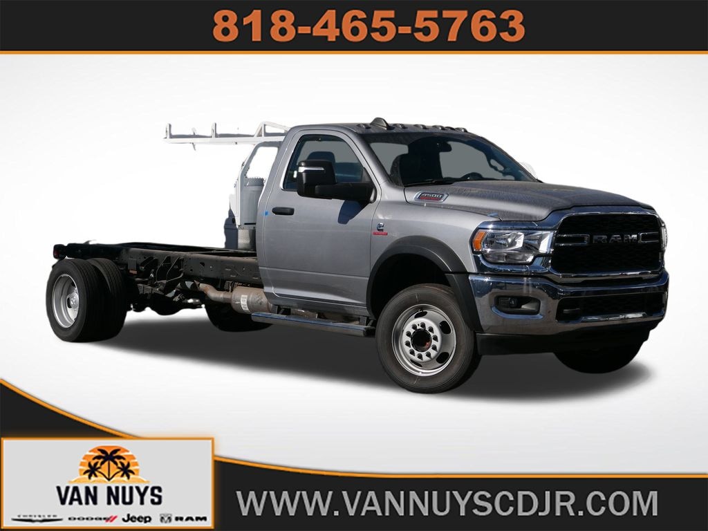 New 2024 Ram 4500 Chassis Cab Tradesman/SLT Truck Standard Cab
