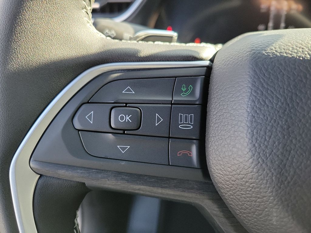 2025 Jeep Grand Cherokee Limited photo 4