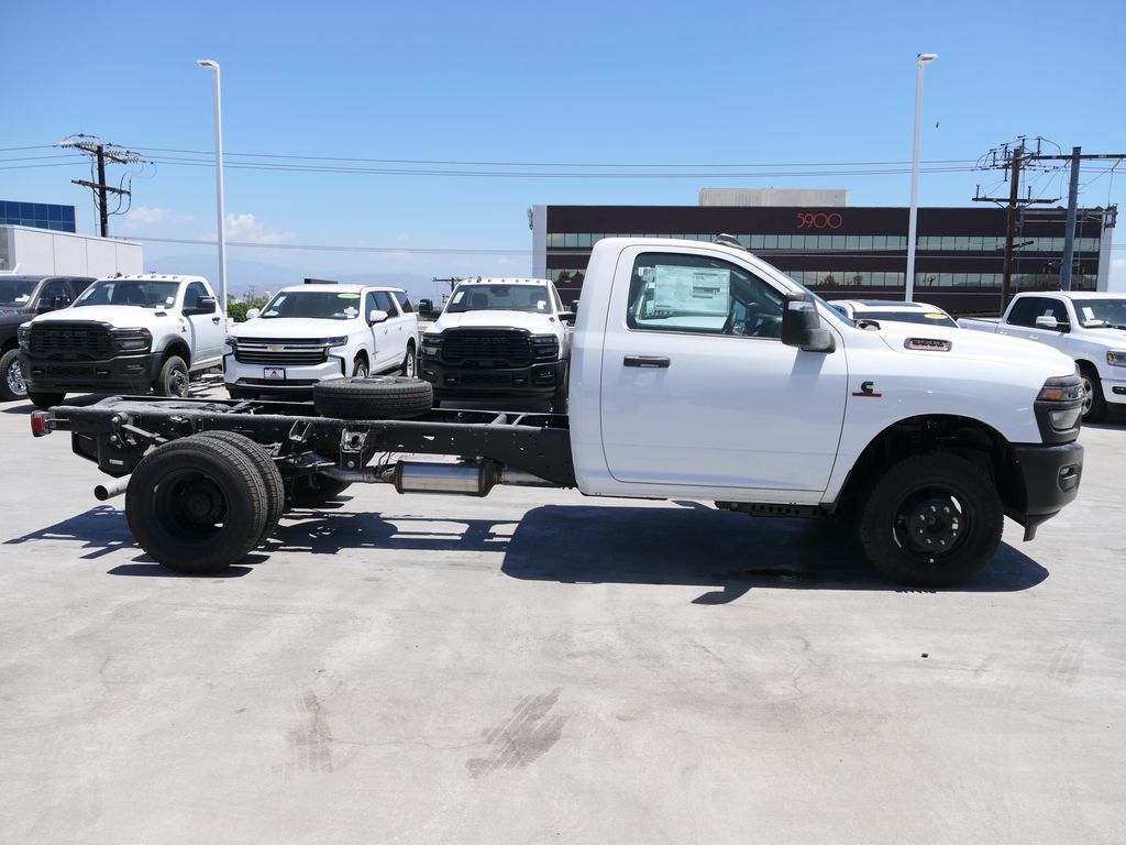 2025 Ram 3500 Tradesman Big Horn photo 2