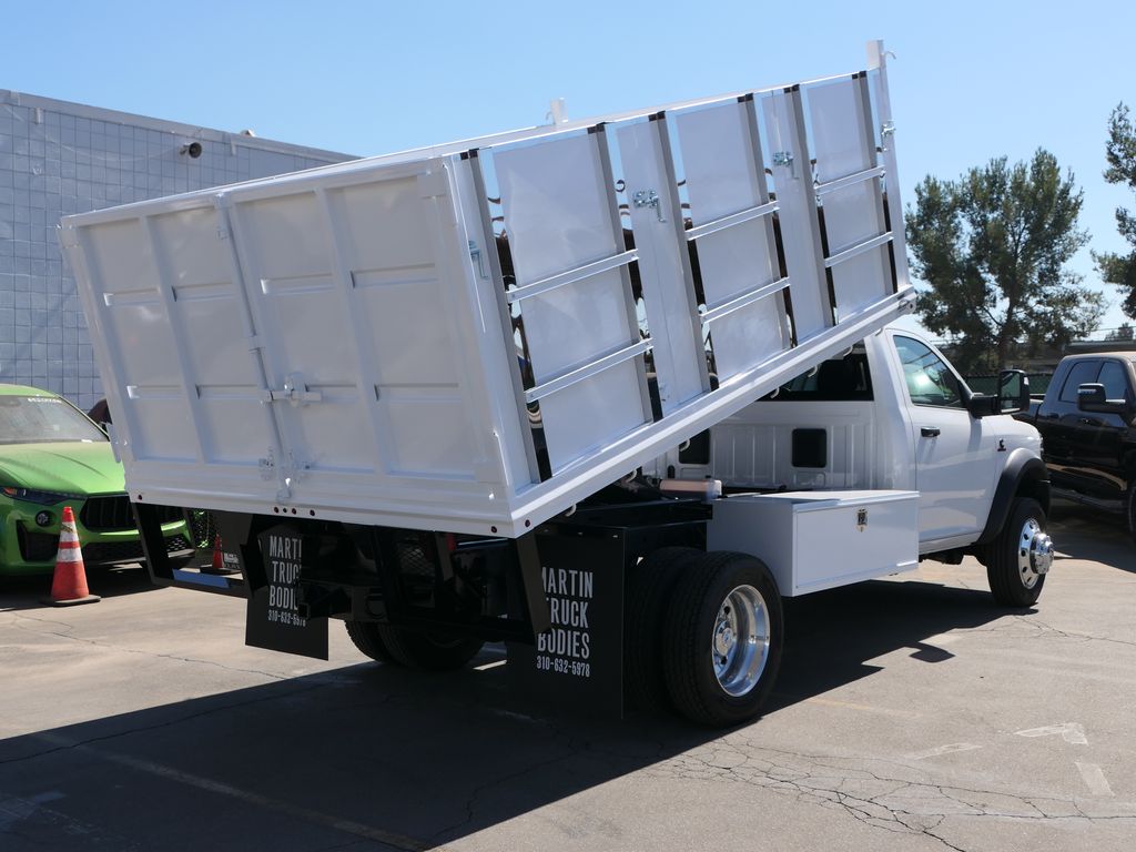 2025 Ram 5500 Tradesman photo 3