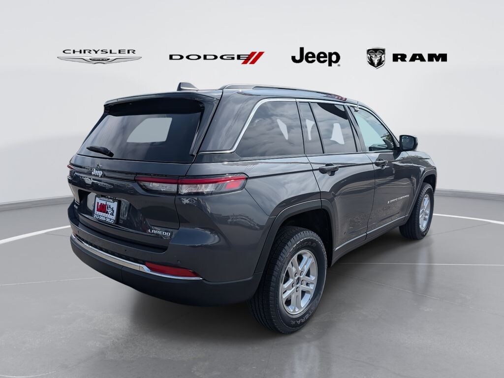 New 2025 Jeep Grand Cherokee Laredo SUV