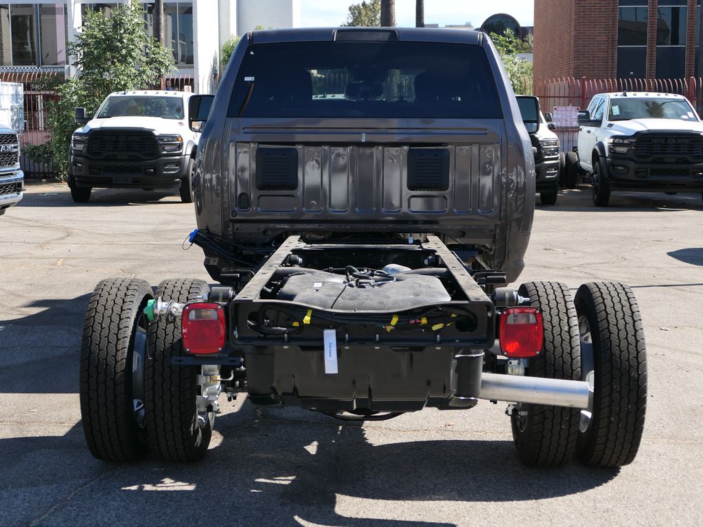 2026 Ram 5500 Tradesman photo 3