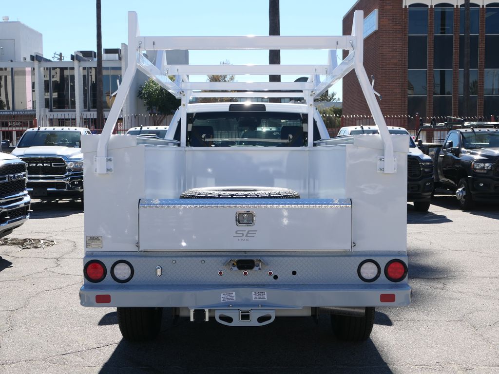 2026 Ram 3500 Tradesman photo 4