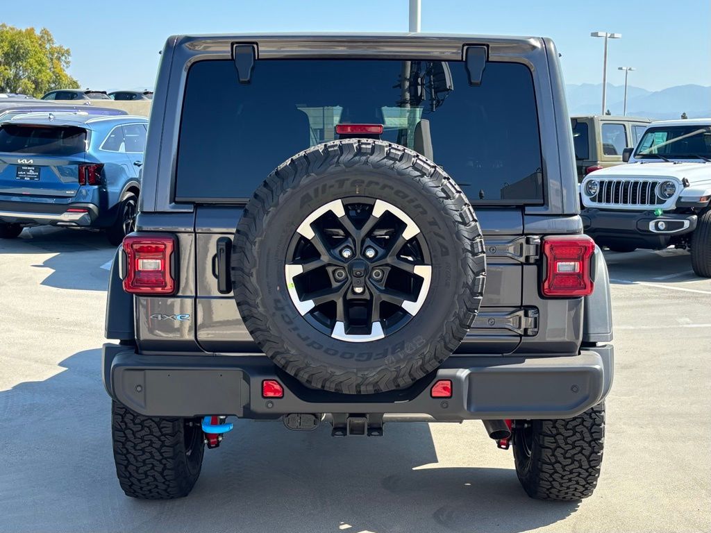 2025 Jeep Wrangler Rubicon 4xe photo 4