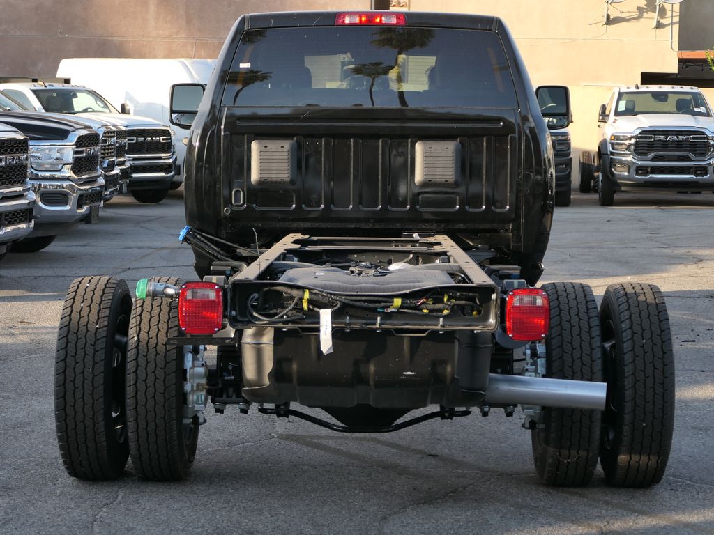 2026 Ram 5500 Tradesman photo 3