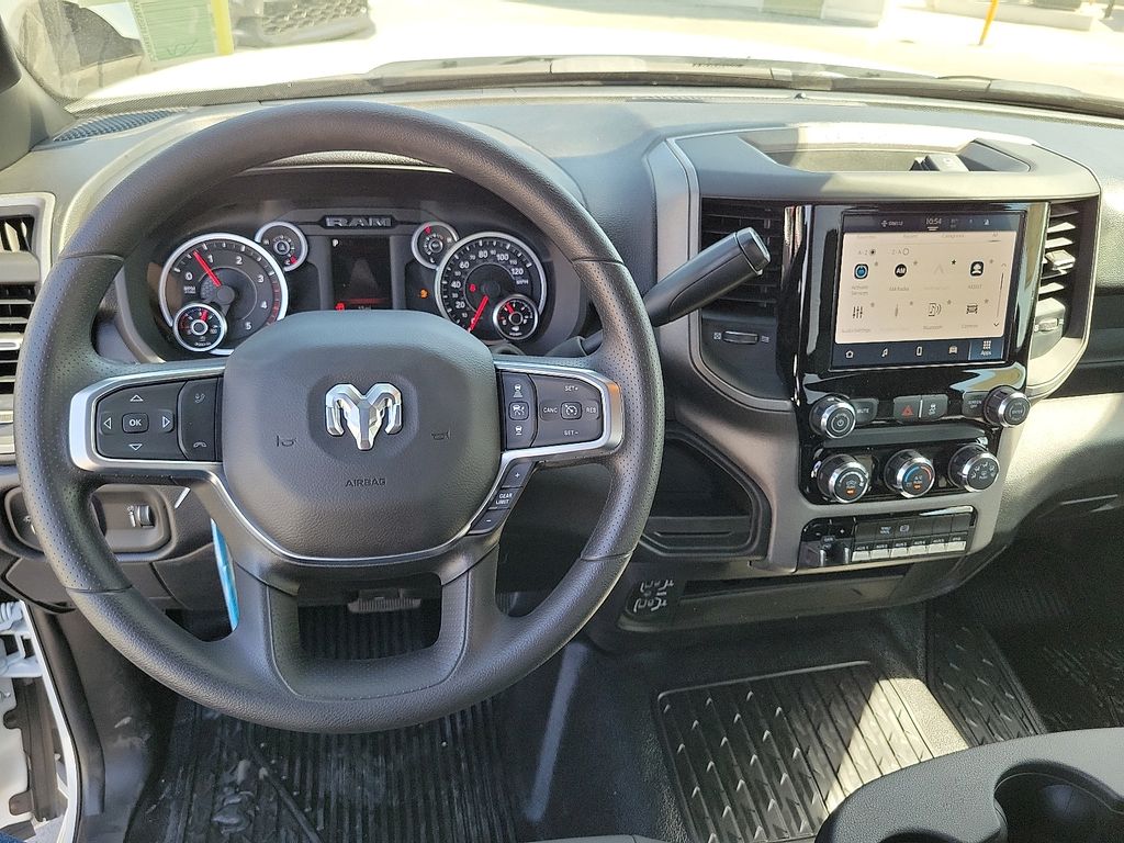 2025 Ram 4500 Tradesman photo 3