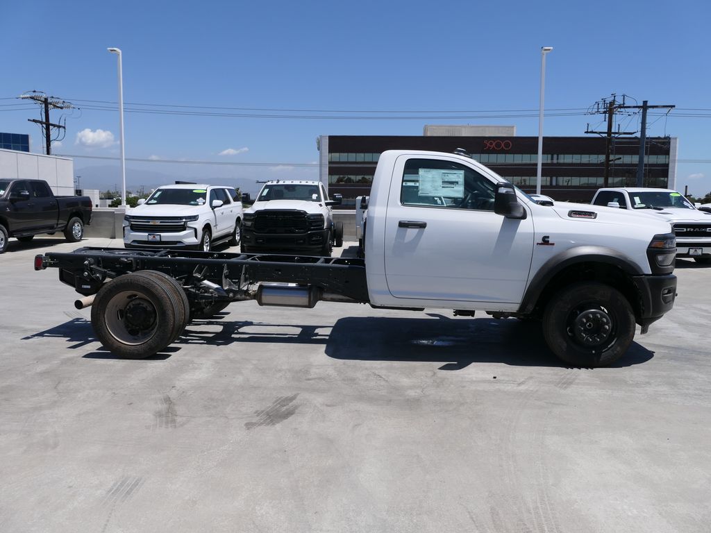 2025 Ram 4500 Tradesman photo 2