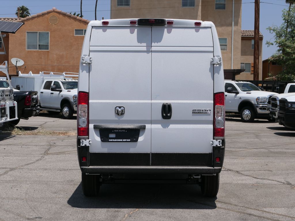 2025 Ram ProMaster 2500 photo 2