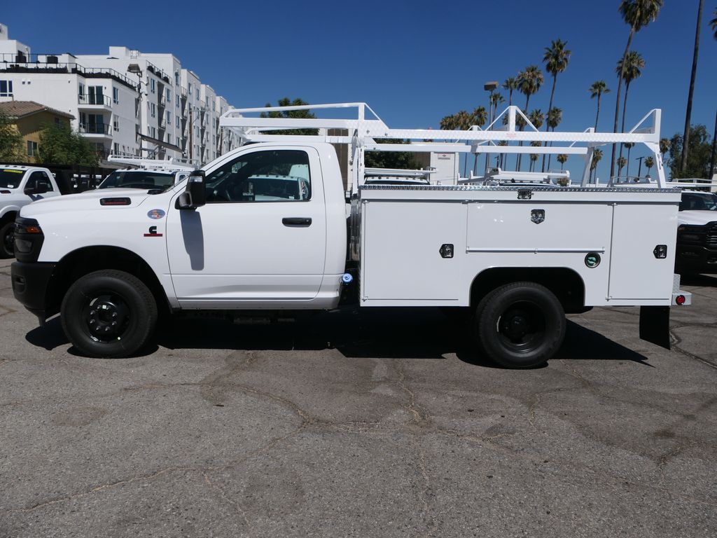 2025 Ram 3500 Tradesman Big Horn photo 4