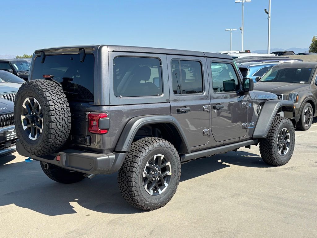 2025 Jeep Wrangler Rubicon 4xe photo 3