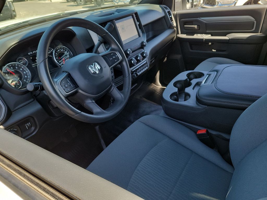 2024 Ram 5500 Tradesman SLT photo 2