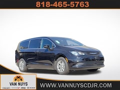 2025 Chrysler Voyager LX Van Passenger Van
