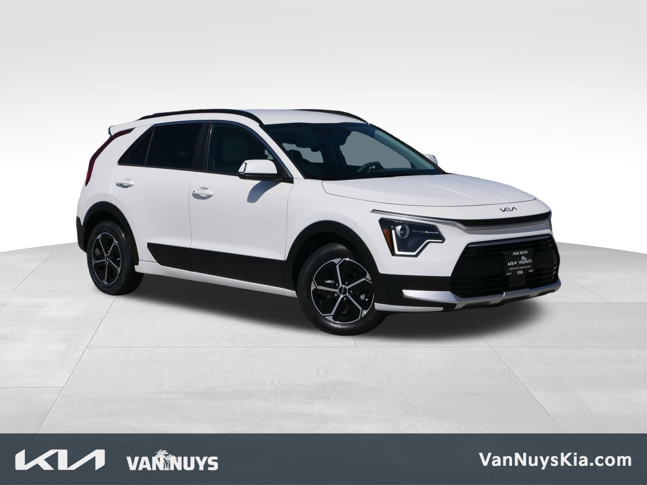2025 Kia Niro EX HEV's photo