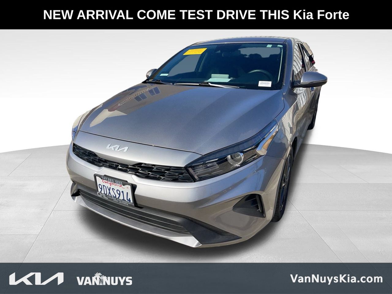 2023 Kia Forte LXS photo 2