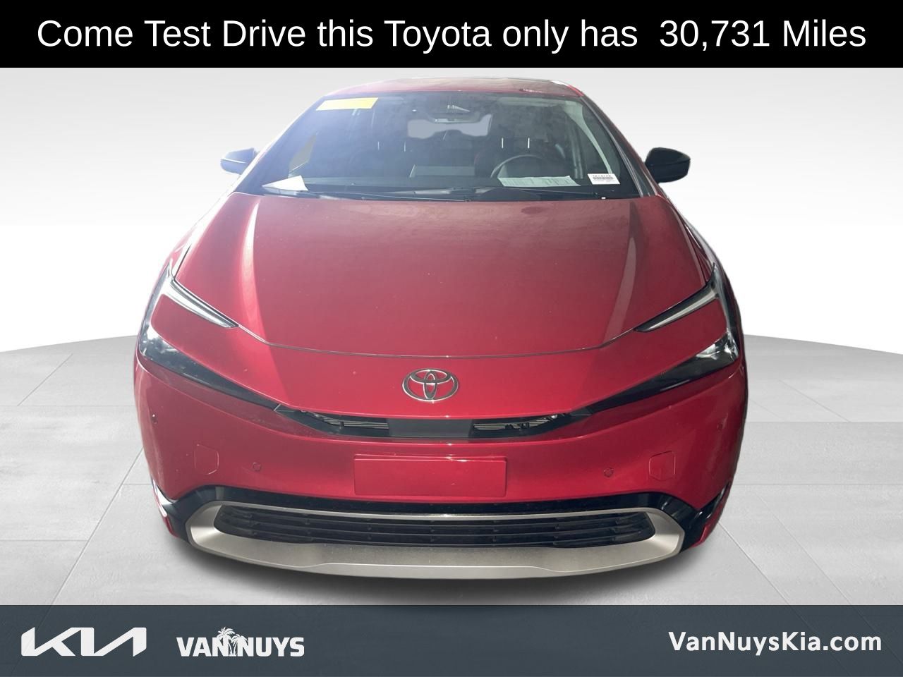 2023 Toyota Prius Prime XSE's photo