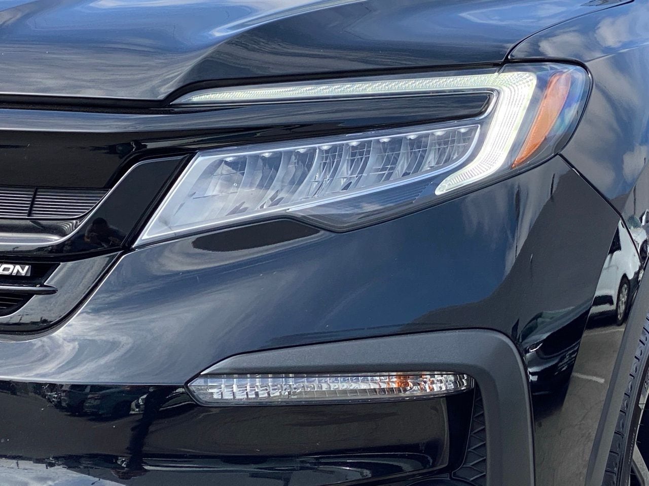 2022 Honda Pilot Black Edition photo 3