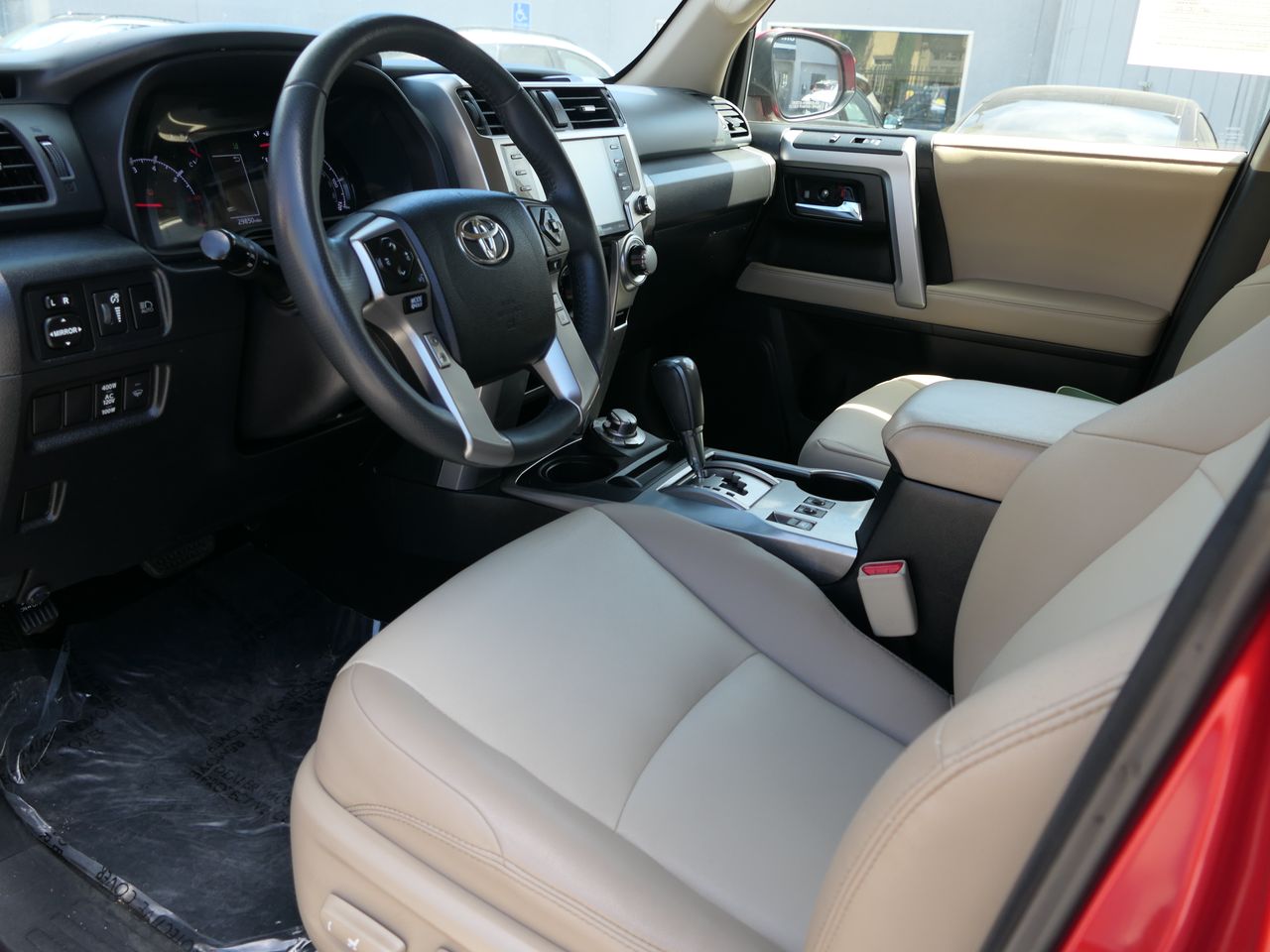 2022 Toyota 4Runner SR5 Premium - Photo 10