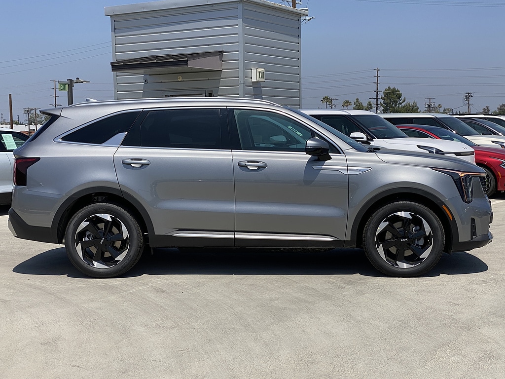 New 2026 Kia Sorento Hybrid EX