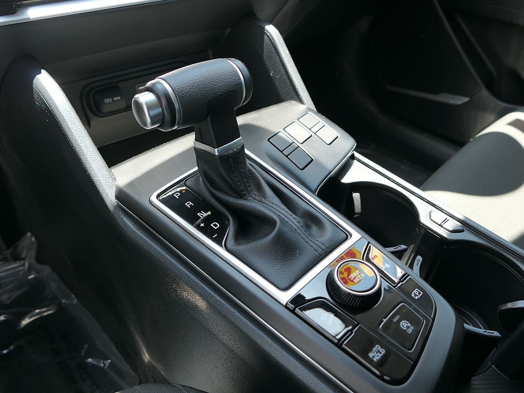 2025 Kia Sportage LX - Photo 21