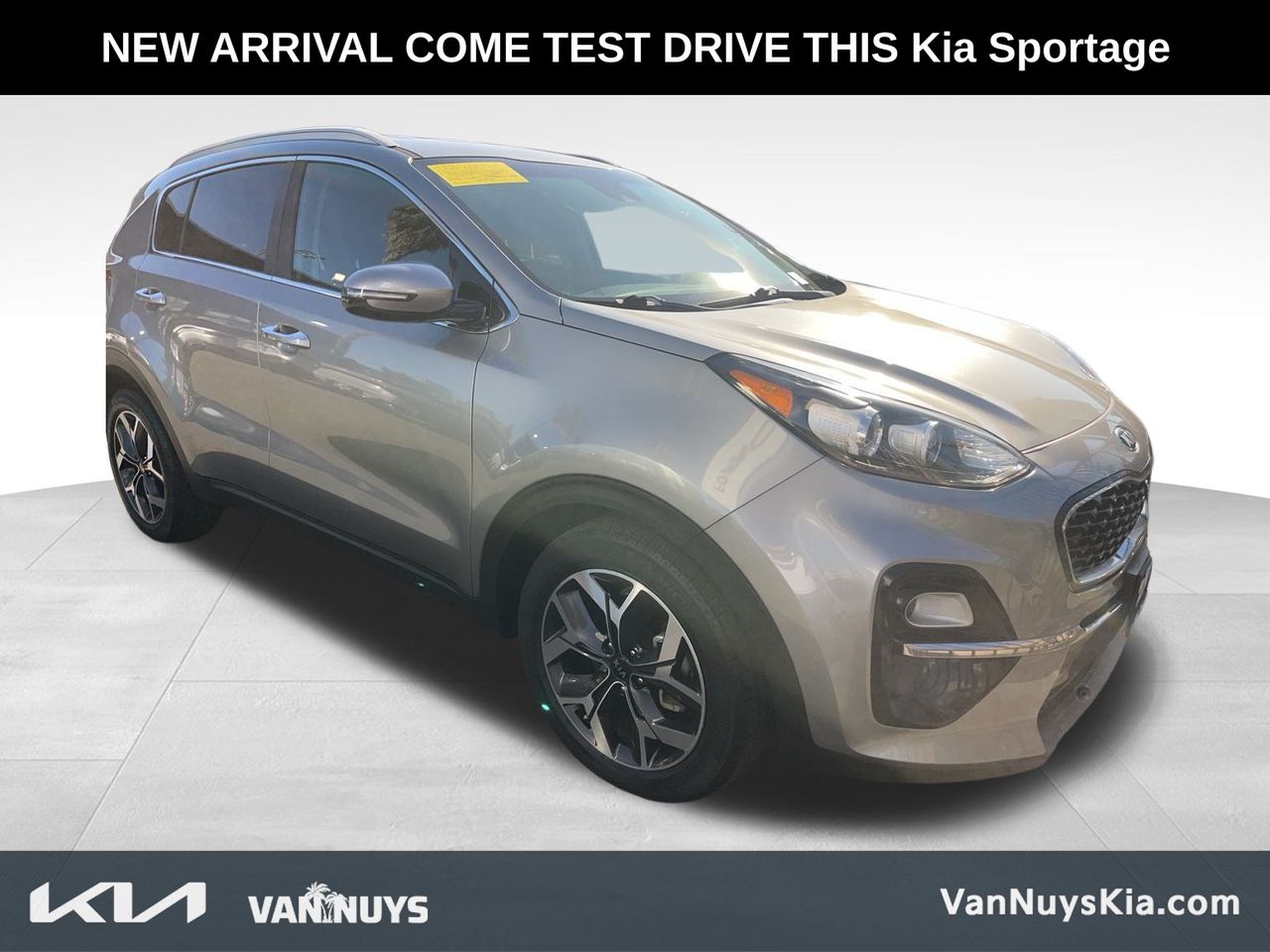 2020 Kia Sportage EX photo 3