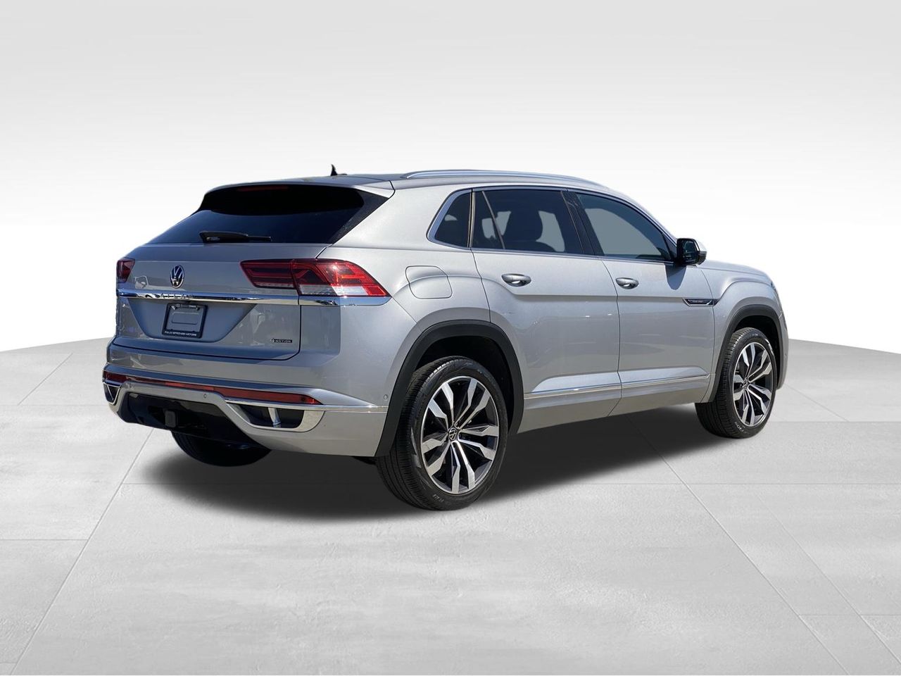 2023 Volkswagen Atlas Cross Sport 3.6L V6 SEL Premium R-Line photo 5