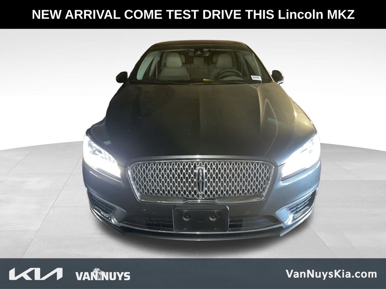 2017 Lincoln MKZ Reserve's photo